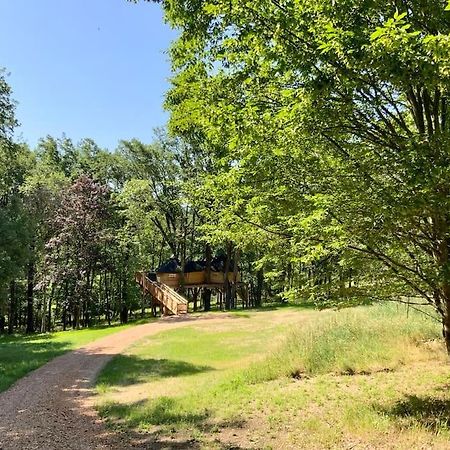 La Cabane Perchee De La Mure Bongheat Exterior foto